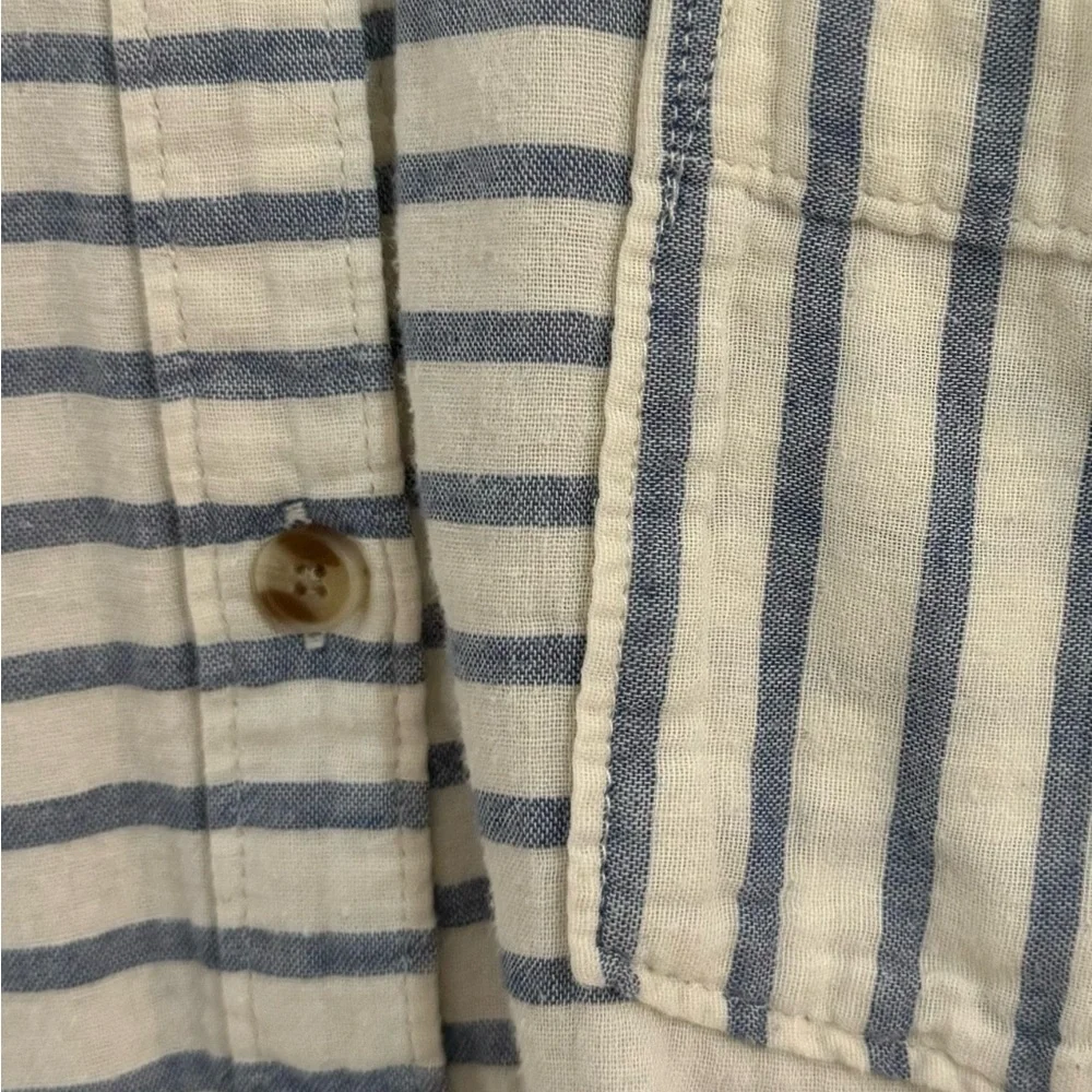 Abercrombie & Fitch Blue and White Striped Button Down Shirt, Large - Picture 4 of 6